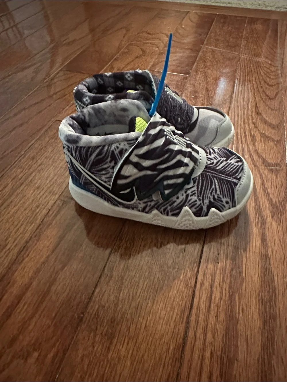 Nike Kids Sneakers in Black, White & Neon Yellow